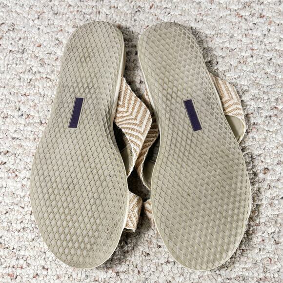 Women’s Sleek Bone Stripe Neutral Crisscross Comfortable Slide Sandals | 12W - Picture 8 of 9